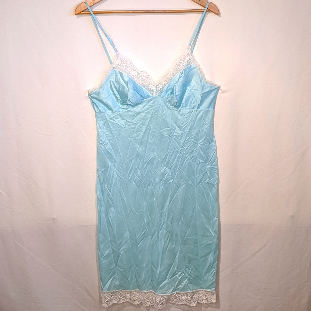 Vintage Robins egg blue slip